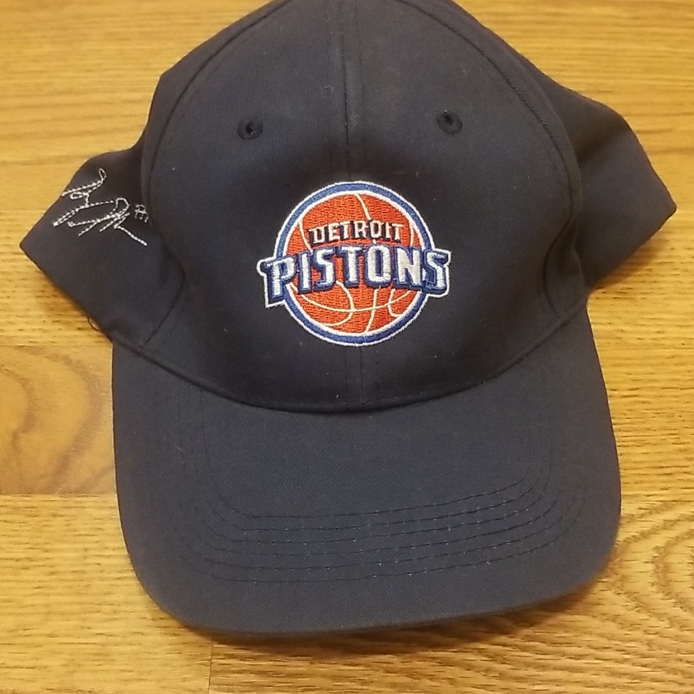 Detroit Pistons Black Cap